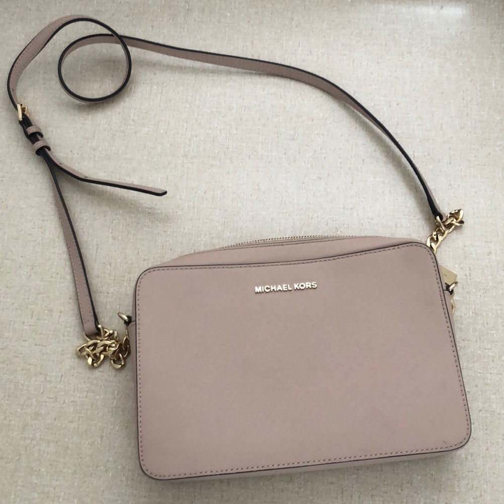 Micheal Kors crossbody pal pink purse